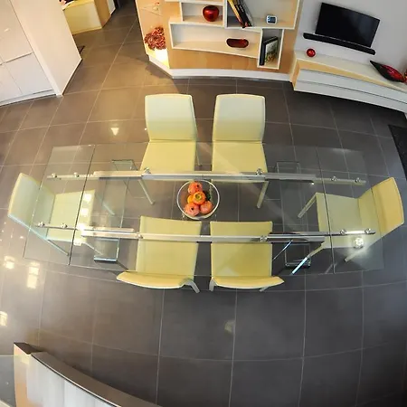 Park Executive Apartment *